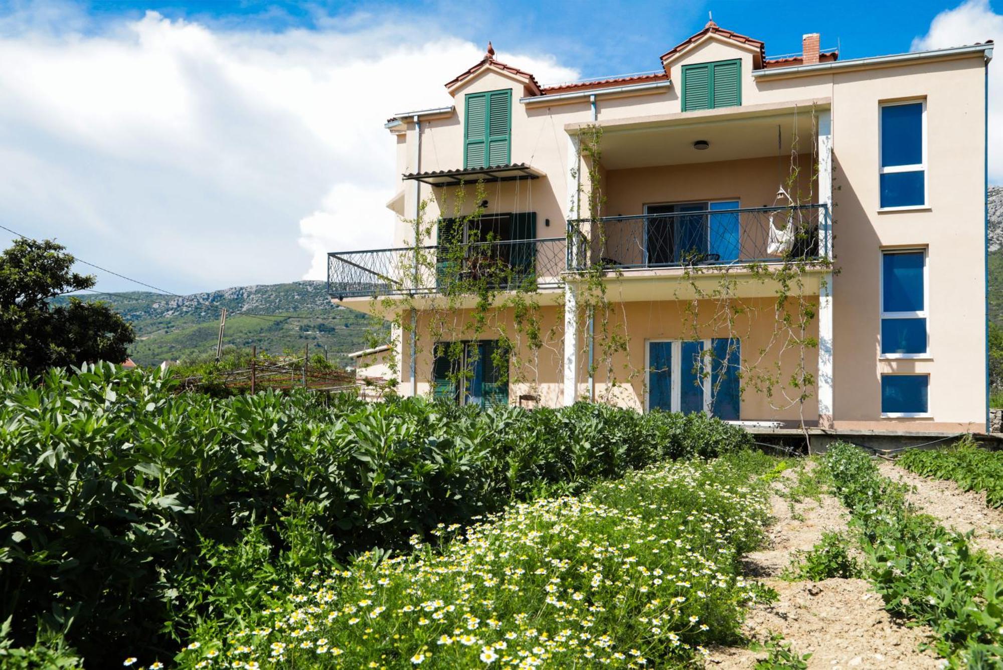 4-Star Apartments Bianco Kaštela Exteriér fotografie